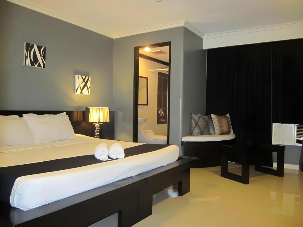 Richmond Plaza Hotel Tabok Exterior photo