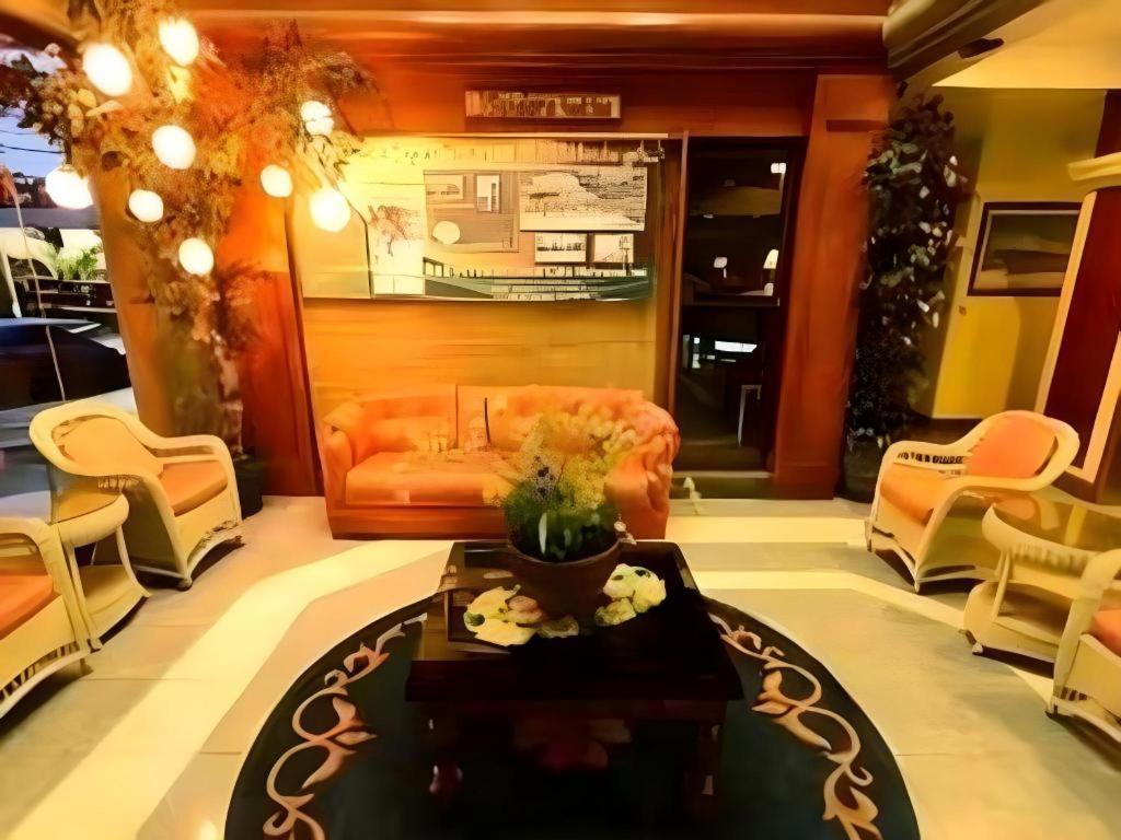 Richmond Plaza Hotel Tabok Exterior photo