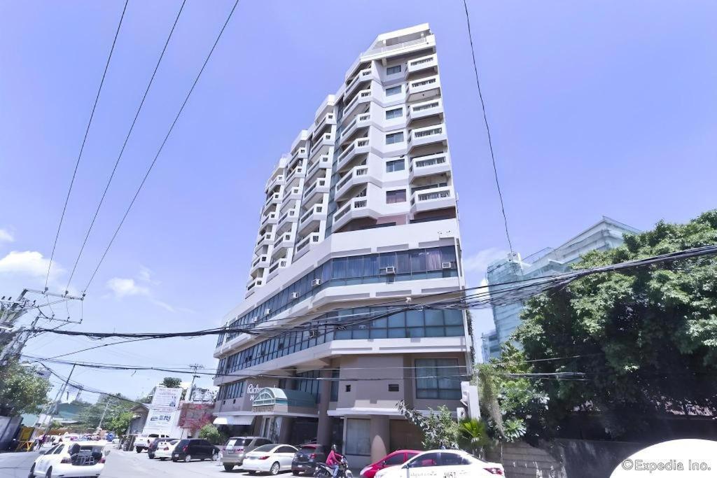 Richmond Plaza Hotel Tabok Exterior photo