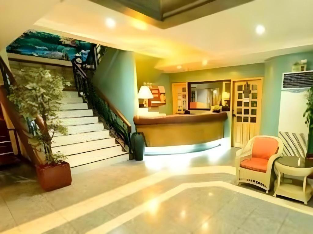 Richmond Plaza Hotel Tabok Exterior photo