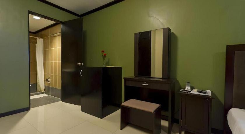 Richmond Plaza Hotel Tabok Exterior photo