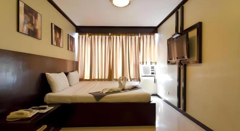 Richmond Plaza Hotel Tabok Exterior photo